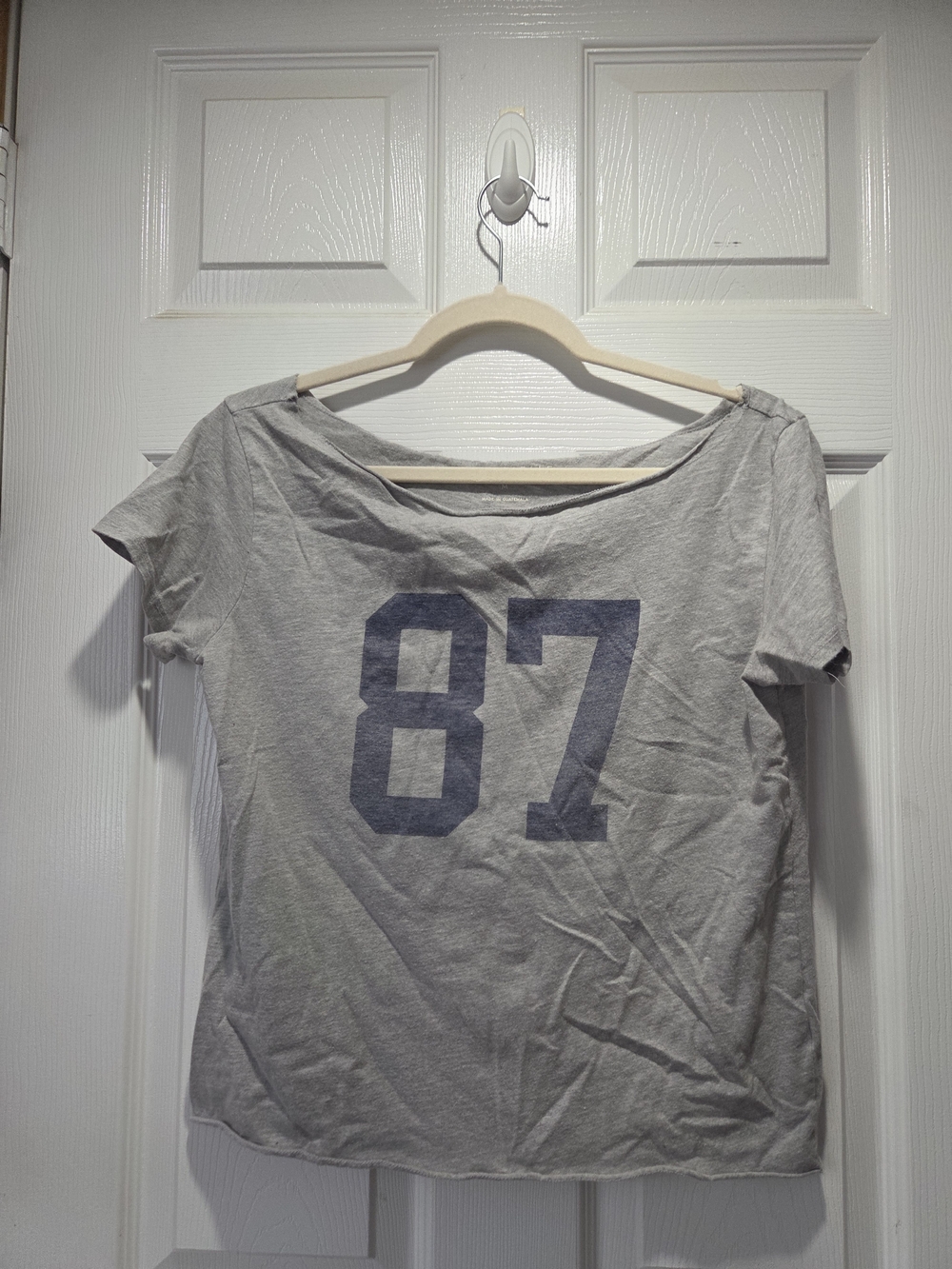 Aeropostale Gray Crop Tee with Navy '87' Graphic